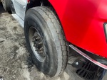 Underbody with Right Steer Tire