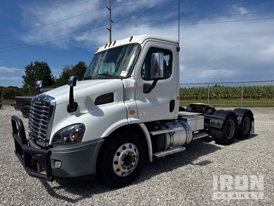 2020 Freightliner Cascadia 113 6x4 T/A Day Cab Truck Tractor