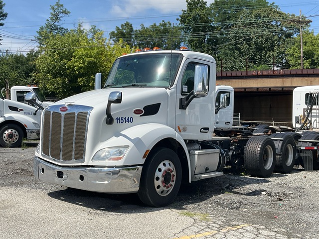 2018 Peterbilt 579 6x4 T/A Day Cab Truck Tractor