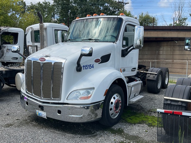 2018 Peterbilt 579 6x4 T/A Day Cab Truck Tractor