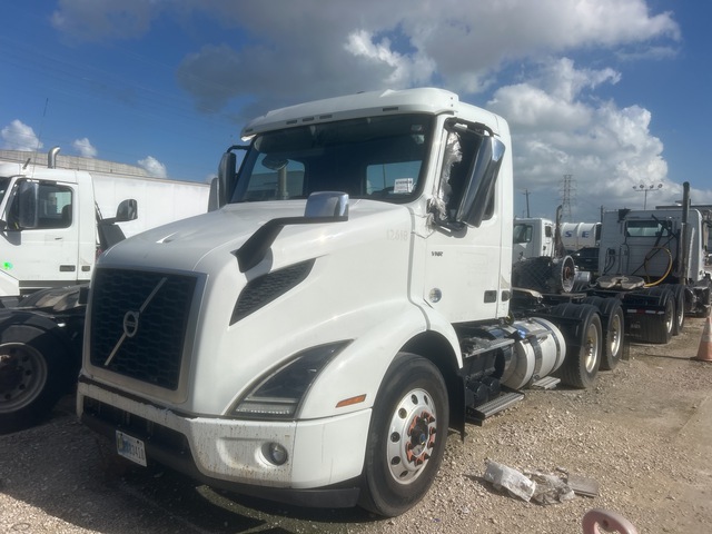 2019 Volvo VNR64T300 6x4 T/A Day Cab Truck Tractor