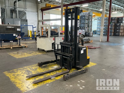 Vestil S-118-AA-FR 1500 lb Reach Truck