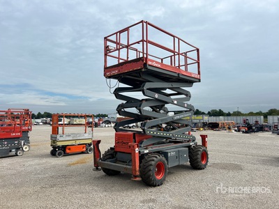 2013 Skyjack SJ7135RT 4x4 Gasoline Hebebühne
