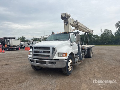 2013 Terex BT3870-S 38000 lb Straight Boom on 2013 Ford F-750 4x2 Boom Truck