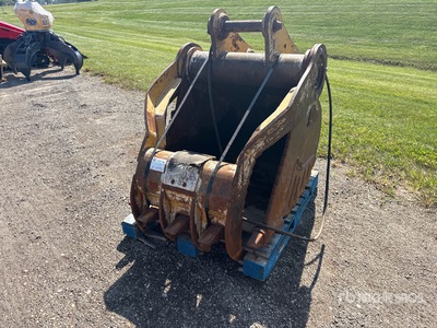 2016 AMI 36 in Grapple Excavator Bucket