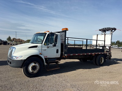 2007 International 4300 4x2 Camión atenuador