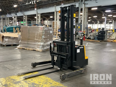 Vestil S-118-AA-FR 1500 lb Reach Truck