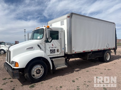 1995 Kenworth T300 4x2 شاحنة فان