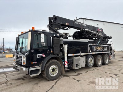 2011 Putzmeister BSF31Z.16H 31 m on 2012 Mack MRU613 8x4 Concrete Pump Truck