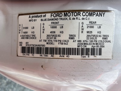 2004 Ford F-750 4x2 Camion à eau