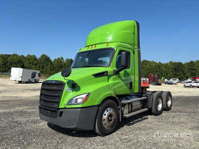 2020 Freightliner Cascadia 116 6x4 T/A Day Cab Truck Tractor