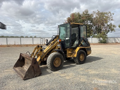 2001 Cat 902 Chargeuse sur roues