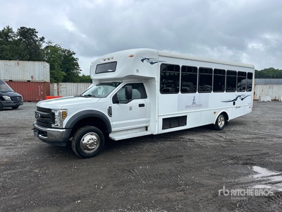 2019 Ford F-550 4x2 33-Seat Transit Bus