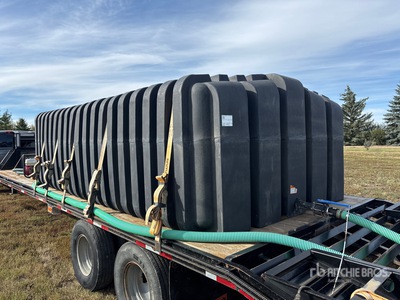 2000 gal Poly Water Tank