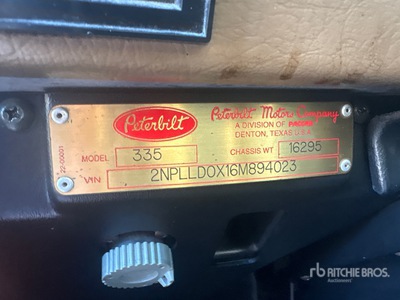 2006 Vac-Con on 2006 Peterbilt 335 6x4 Vacuüm Graafmachine