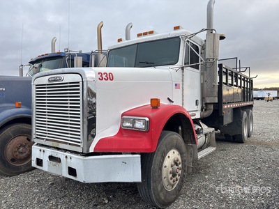 1999 Freightliner FLD120 6x4 Camion à Plateau