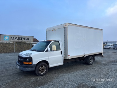 2004 Chevrolet Express G3500 4x2 Van Truck