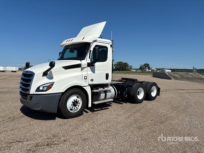 2019 Freightliner Cascadia 126 6x4 Ciągnik siodłowy T/A z kabiną dzienną