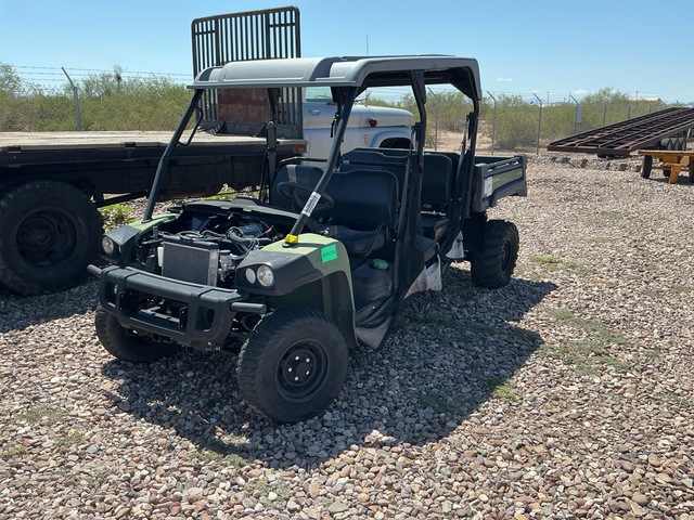 2016 John Deere Gator XUV 855D S4 4x4 Utility Vehicle 2016 John Deere Gator XUV 855D S4 4x4 Utility Vehicle