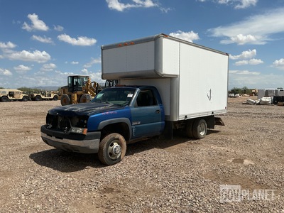 2004 Chevrolet Silverado 3500 Van Truck