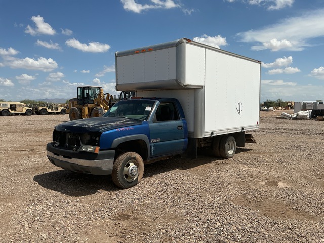2004 Chevrolet Silverado 3500 Van Truck
