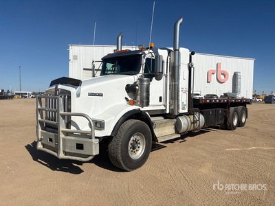 2009 Kenworth T800 6x4 Flatbed Truck