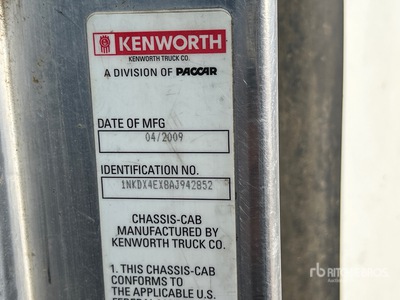 2010 Kenworth T-800 8x6 Vacuum Tanker Truck