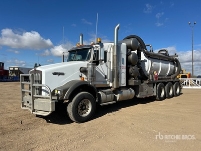 2010 Kenworth T800 8x6 Vacuum Tanker Truck