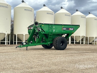 2017 Brandt 1322XR 1300 bu S/A Grain Cart
