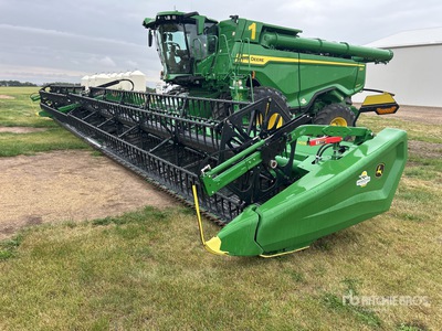 2024 John Deere HD50R 50 ft Rigid Combine Header