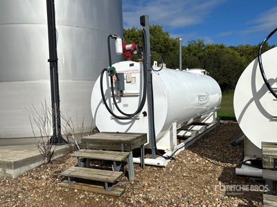 2009 Meridian 10000L 2641 gal Skid Mounted Steel Diesel Fuel Tank