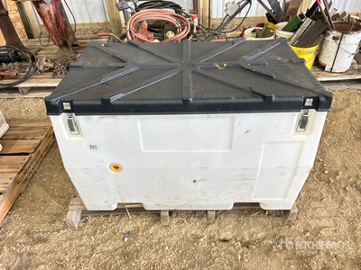 Snyder Poly Tote Tank c/w Pump