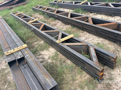 Quantity of (5) 18 in x 20 ft Metal Trusses その他 - 店舗 & 倉庫 (Unused)