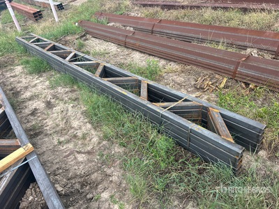 Quantity of (5) 18 in x 20 ft Metal Trusses その他 - 店舗 & 倉庫 (Unused)