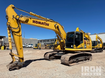 2017 Komatsu PC210LCI-11 油圧ショベル