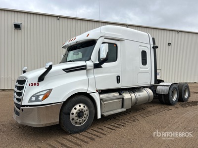 2021 Freightliner Cascadia 126 6x4 Ciągnik siodłowy T/A z kabiną sypialną