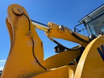 Hydraulics with Bucket Tilt Cylinders