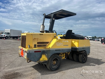 Bomag BW11R-H 9 Wheel Compactador de Ruedas