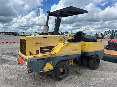 Bomag BW11R-H 9 Wheel Compactador de Ruedas