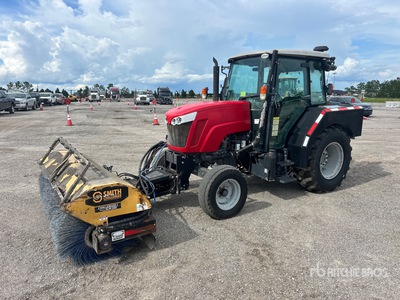 2020 Massey Ferguson 4607M Tracteur balai