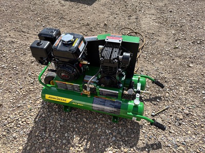John Deere AC1-8GH 16.8 cfm 8 gal Air Compressor