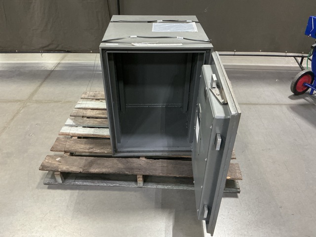 Hamilton C5 Safe