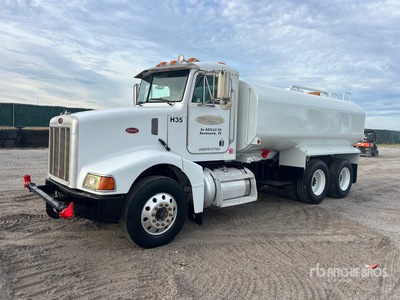 2004 Peterbilt 385 6x4 Water Truck