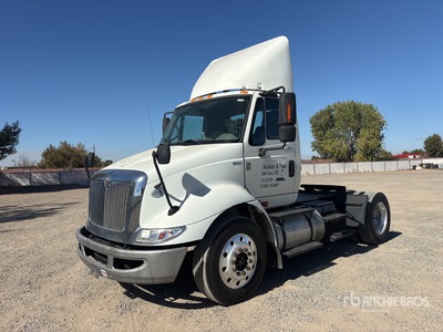 2011 International 8600 4x2 S/A Day Cab Truck Tractor