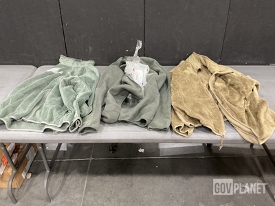 (43) Cold Weather Jackets & (1) Extreme Cold Weather Parka Liner