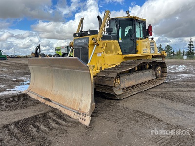 2019 Komatsu D65PX-18 Pelleteuse à chenilles