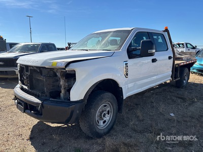 2018 Ford F-350 XL 4x4 Crew Cab Camion à Plateau (Inoperable)