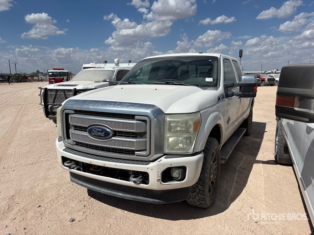 2013 Ford F-250 Platinum 4x4 Crew Cab Pickup