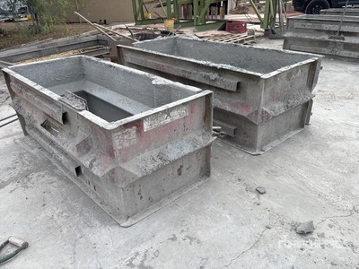 Quantity of (6) Concrete Block Molds その他 - 店舗 & 倉庫