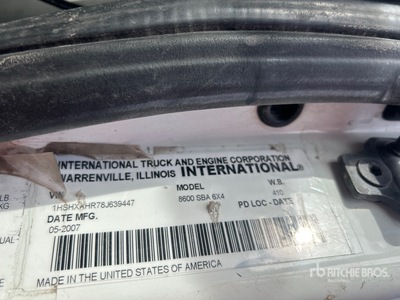2008 International 8600 4000 gal 6x4 Water Truck